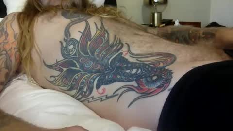 Snapshot of hippybiker chatting on October 27, 2:30 pm hippybiker online show from October 27, 2:30 pm