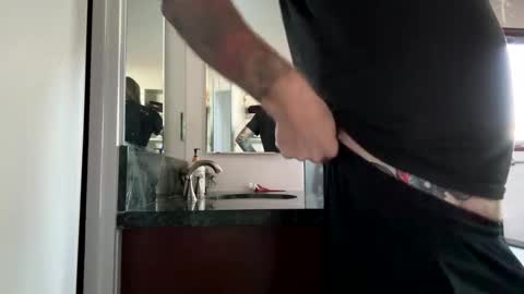 Snapshot of hippybiker chatting on January 12, 4:50 pm hippybiker online show from January 12, 4:50 pm