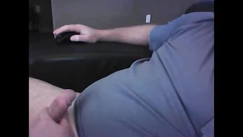 hockeyguy1971 online show from December 14, 6:09 pm