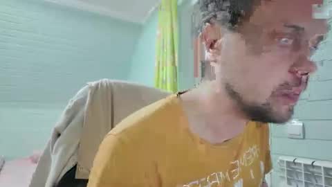 Henry online show from October 4, 6:35 pm