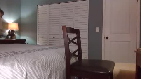 hooshung_mvers8 online show from December 16, 4:08 am