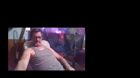 Snapshot of horneyjoe48 chatting on January 15, 7:01 pm joey online show from January 15, 7:01 pm