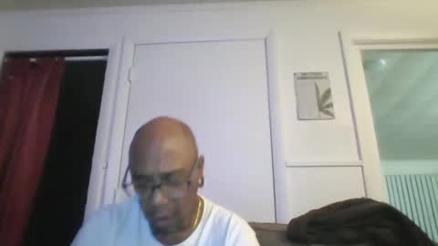 Snapshot of horny77capeverdain chatting on October 4, 3:55 am horny77capeverdain online show from October 4, 3:55 am