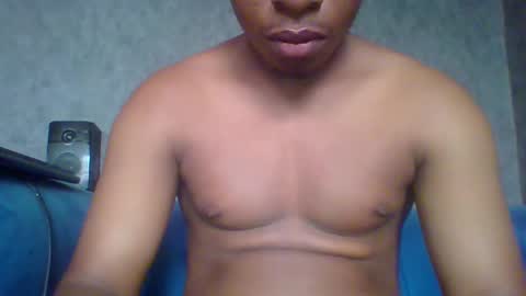 hotguyy001 online show from February 13, 6:30 am