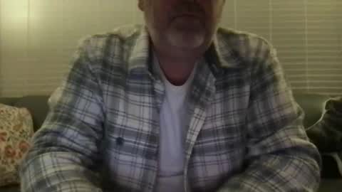 Snapshot of hotndirty72 chatting on October 25, 5:20 am hotndirty72 online show from October 25, 5:20 am
