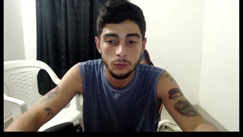 Snapshot of hotsteel420 chatting on January 5, 3:32 am hotsteel420 online show from January 5, 3:32 am