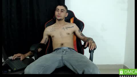 Snapshot of hotsteel420 chatting on October 3, 10:37 pm hotsteel420 online show from October 3, 10:37 pm