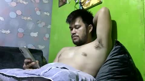 HottestPinoy32 online show from March 8, 2:16 pm