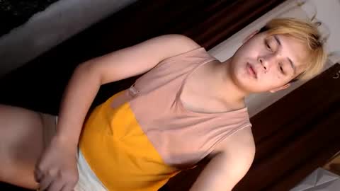 Snapshot of hugedickjp chatting on December 15, 12:28 pm hugedickjp online show from December 15, 12:28 pm