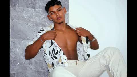 Snapshot of hugo_cano chatting on October 21, 2:47 am Hugo Cano online show from October 21, 2:47 am