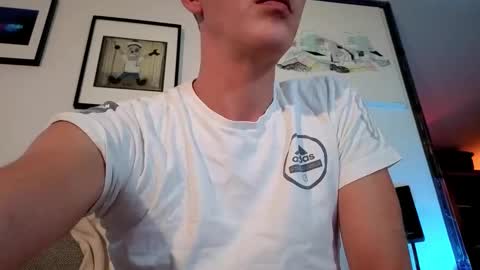 Snapshot of hugolandcam chatting on October 22, 8:23 pm Hugo online show from October 22, 8:23 pm