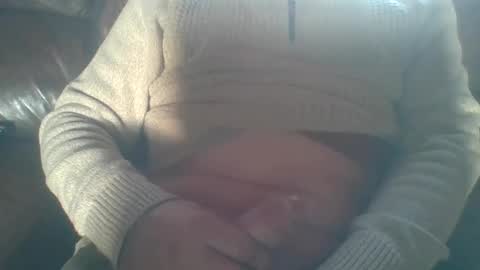 Snapshot of hung69foryou chatting on December 19, 10:45 am hung69foryou online show from December 19, 10:45 am