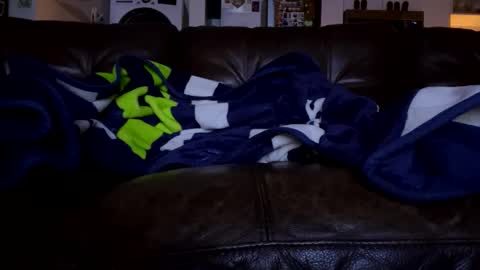 Snapshot of hung_and_horny1005 chatting on September 12, 7:30 am hung_and_horny1005 online show from September 12, 7:30 am