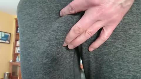 Snapshot of hung_hot_fit10 chatting on February 14, 7:02 pm Big uncut cock dripping online show from February 14, 7:02 pm