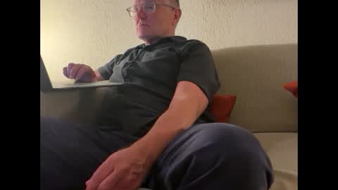 AARON online show from September 28, 3:26 am