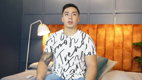 hunk_ryan online show from February 6, 12:48 pm