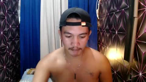 hunkylloyd online show from December 21, 7:13 am