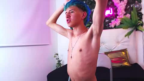 Snapshot of iam_lukas__ chatting on October 9, 4:06 am iam_lukas__ online show from October 9, 4:06 am