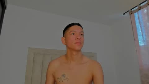 Juliiiiian online show from January 16, 11:57 am