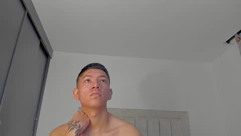 Juliiiiian online show from February 24, 11:22 am