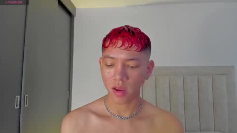 Juliiiiian online show from November 28, 12:18 pm