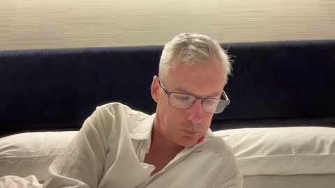 Iamthecowgodmoo online show from December 6, 11:54 am