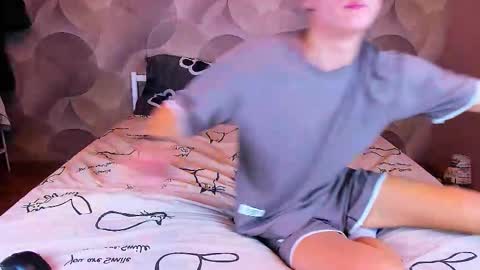 Ian Flor online show from November 26, 3:04 pm