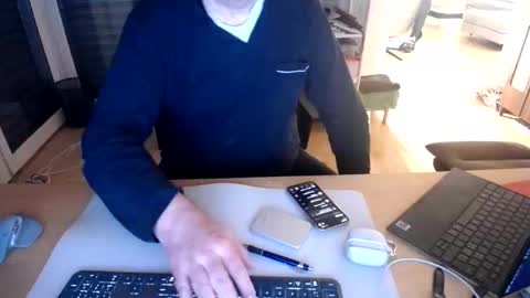 iandy12 online show from February 18, 10:51 pm