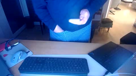 iandy12 online show from January 6, 11:42 pm