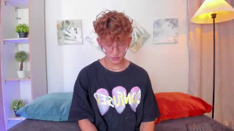 ian  online show from December 5, 4:08 am