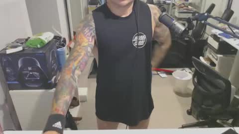 Snapshot of ic987 chatting on December 21, 4:46 pm ic987 online show from December 21, 4:46 pm