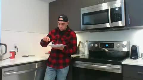 icecreammanx online show from January 14, 10:57 pm