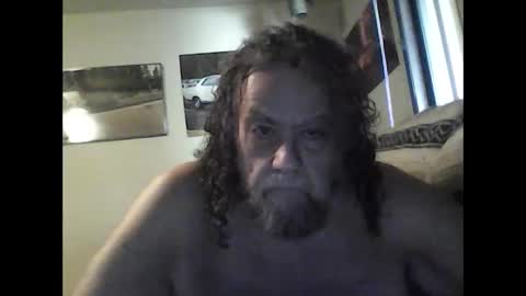 Snapshot of icu2try2xs2 chatting on March 5, 11:06 pm icu2try2xs2 online show from March 5, 11:06 pm