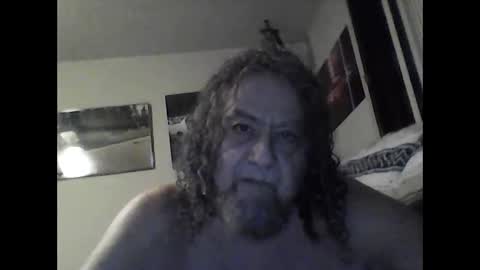 Snapshot of icu2try2xs2 chatting on February 5, 11:23 am icu2try2xs2 online show from February 5, 11:23 am