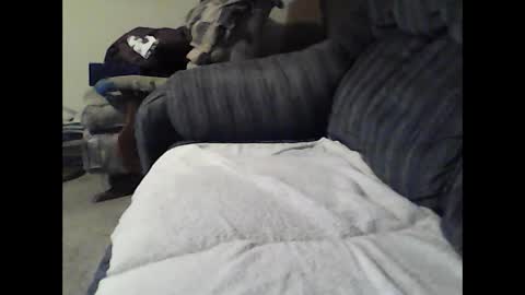 Snapshot of icu2try2xs2 chatting on December 27, 1:11 am icu2try2xs2 online show from December 27, 1:11 am