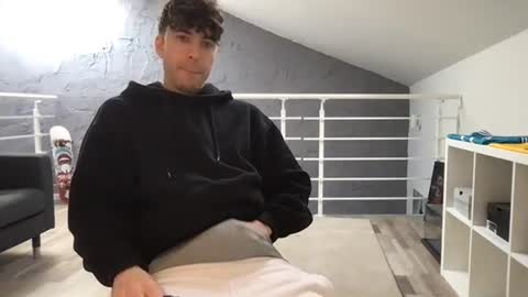 Snapshot of icyninesix chatting on February 6, 11:21 am icyninesix online show from February 6, 11:21 am