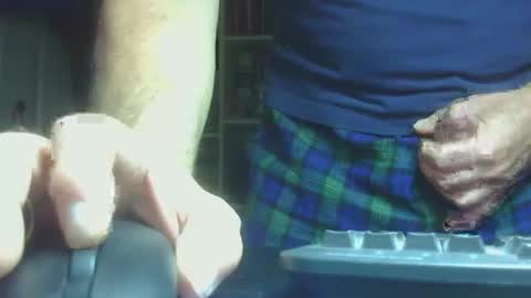 id10t4u online show from April 5, 4:09 am