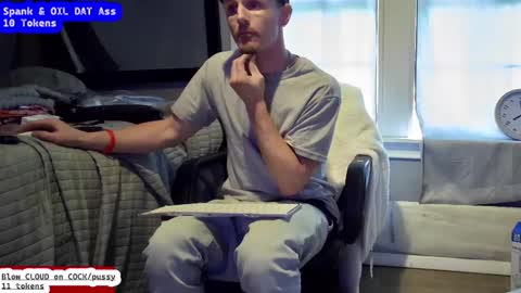 Snapshot of igetherwetter chatting on December 24, 7:22 pm Amiri Roue online show from December 24, 7:22 pm