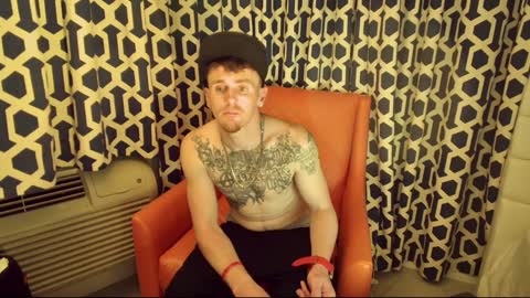 Snapshot of igetherwetter chatting on December 11, 8:59 am Amiri Roue online show from December 11, 8:59 am