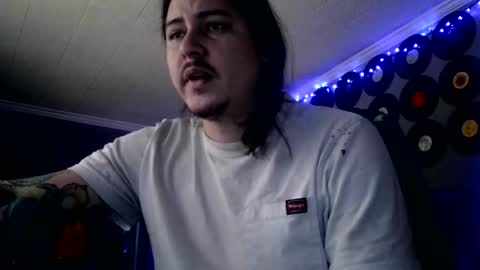 Snapshot of iggy_iggy_iggy chatting on February 9, 7:41 pm iggy_iggy_iggy online show from February 9, 7:41 pm