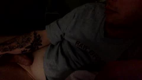 Snapshot of ilikebigtitties1999 chatting on January 21, 4:44 am Mr. M online show from January 21, 4:44 am