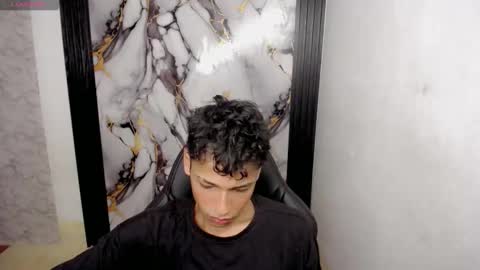 im_david01 online show from December 18, 2:57 pm