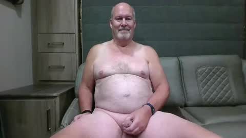 Snapshot of imnude4178 chatting on December 18, 1:37 am imnude4178 online show from December 18, 1:37 am