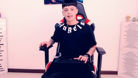 matias online show from April 18, 7:07 pm