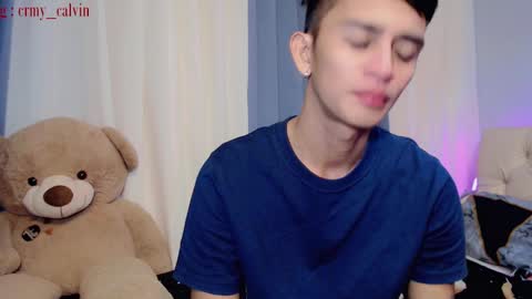 calvin online show from December 17, 8:32 pm