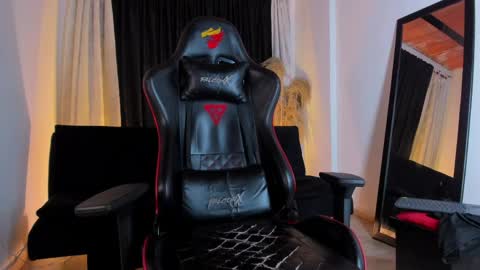 Brayan Chavez online show from April 8, 4:57 am