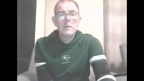 Snapshot of inthemood63 chatting on December 7, 6:15 pm inthemood63 online show from December 7, 6:15 pm