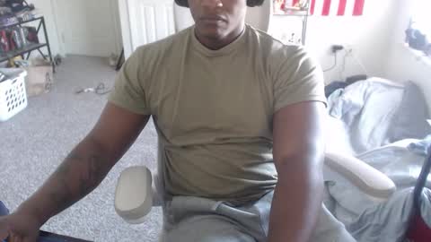 Chi online show from February 17, 7:57 pm