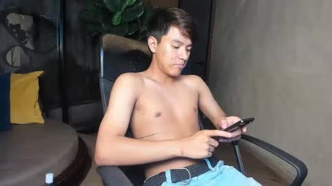 isaac_grimm online show from February 21, 6:36 am