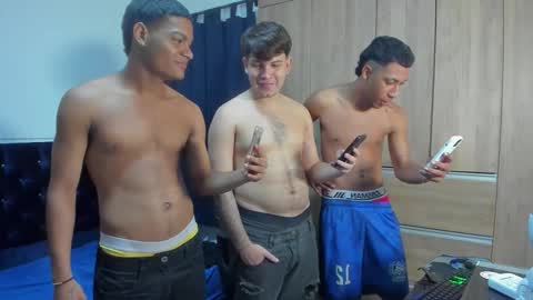 isaac_master77 online show from November 6, 3:20 am